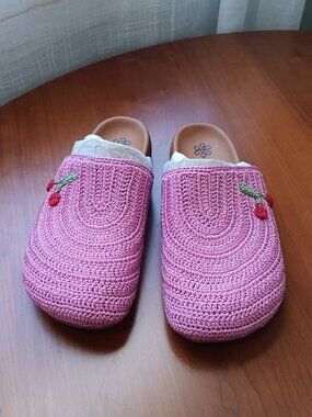 NWT The Sak Pink Cherries Bolinas Size 8